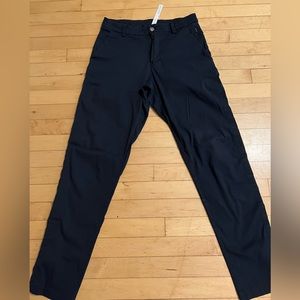 Men’s Lululemon ABC pants, navy